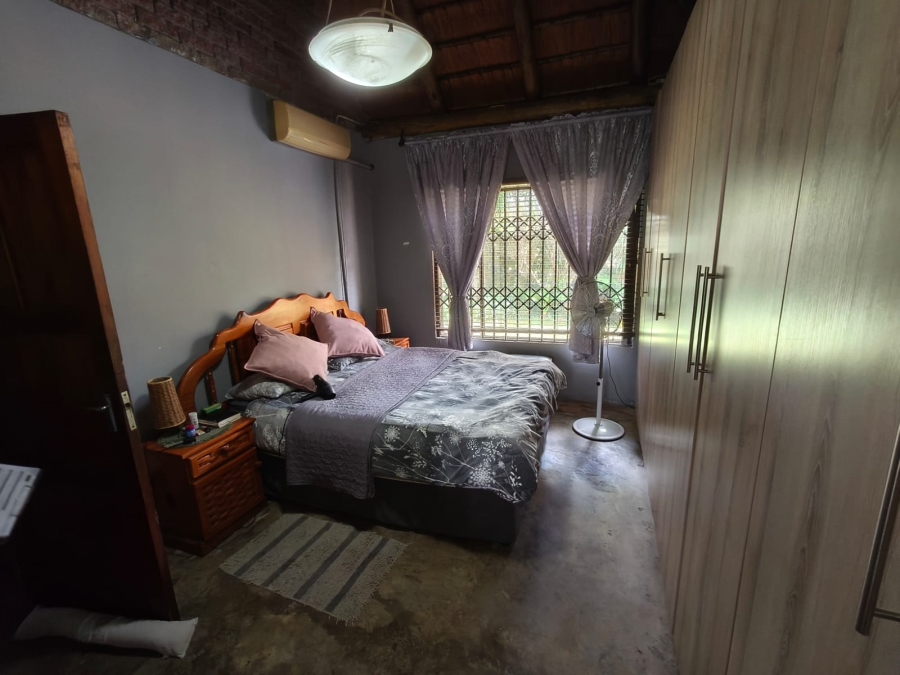 7 Bedroom Property for Sale in Safari Gardens North West